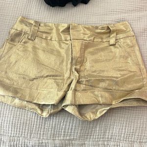 Alice and Olivia gold short size 8